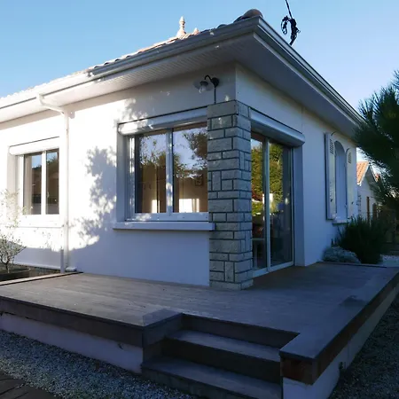 Vakantiehuis Agreable Petite Maison Avec Jardin Cloture *