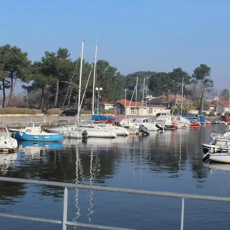 Agreable Petite Maison Avec Jardin Cloture Vakantiehuis *